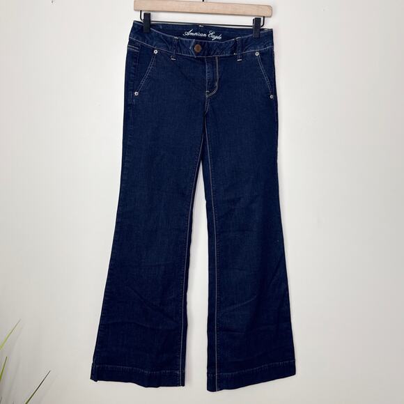 American Eagle Outfitters‎ Women's Stretch Low-Rise Flare Dark Wash Jeans Size 6 - Picture 1 of 9